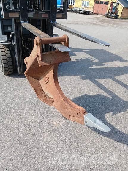 SMP S 50 ripper Други компоненти