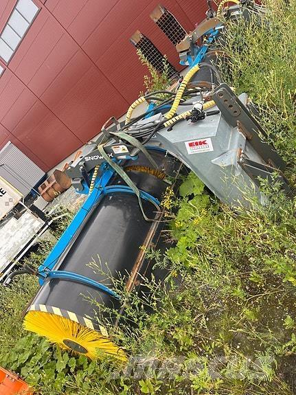 Snowek AH 330 Други пътни машини и машини за сняг