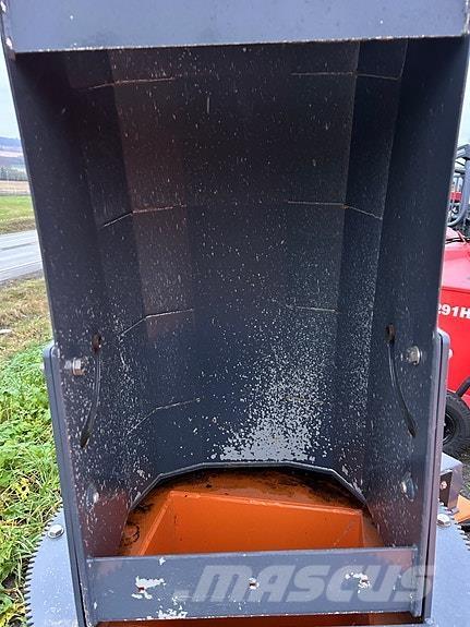 Snowline V-2500 Ремаркета за бали