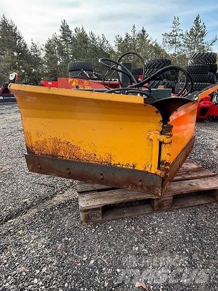 Stark NL2400L Снегочистачки