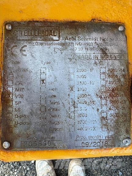 Tellefsdal V-90 Снегочистачки