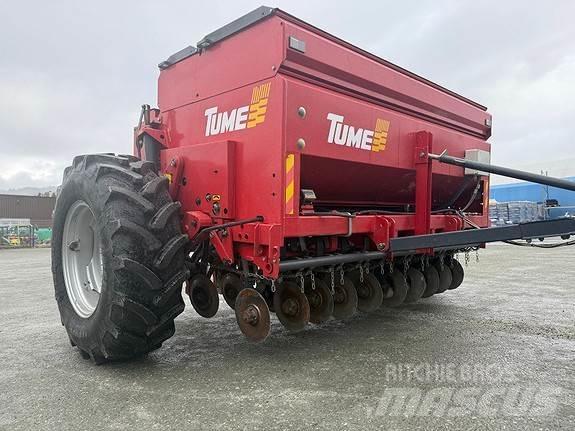 Tume HKL 2500 Напоителни системи