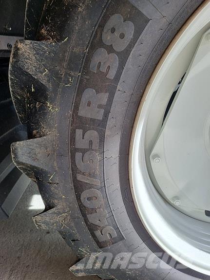 Valtra  Трактори