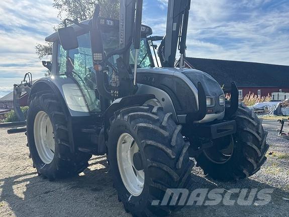 Valtra 142 Direct Трактори