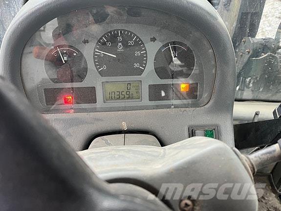 Valtra 6750-4 Трактори