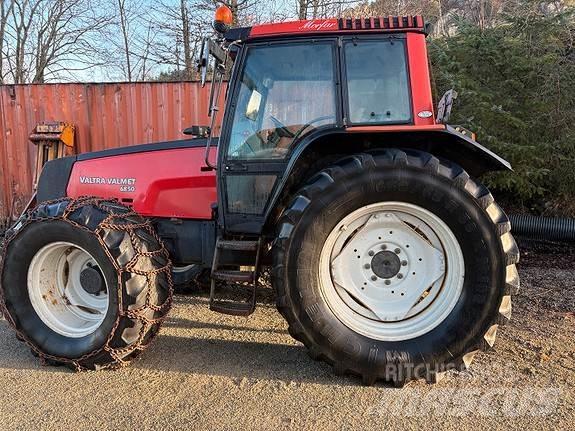 Valtra 6850 Трактори