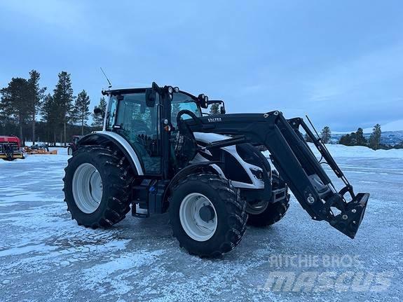 Valtra A105H Трактори