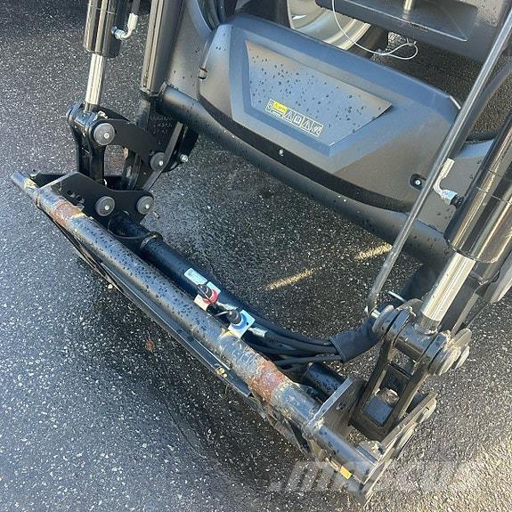 Valtra A115 Трактори