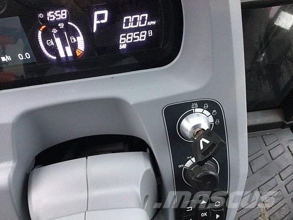 Valtra A115 Трактори