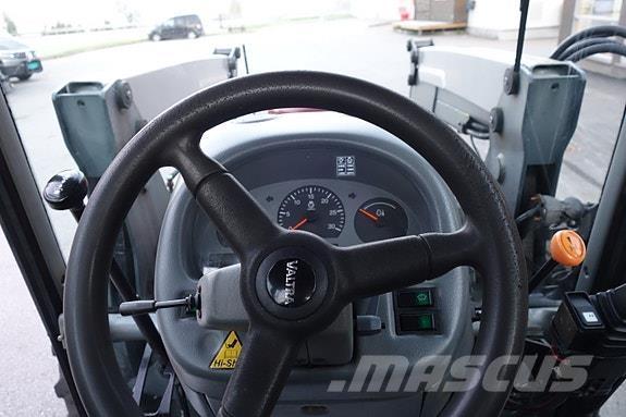 Valtra A85 Трактори