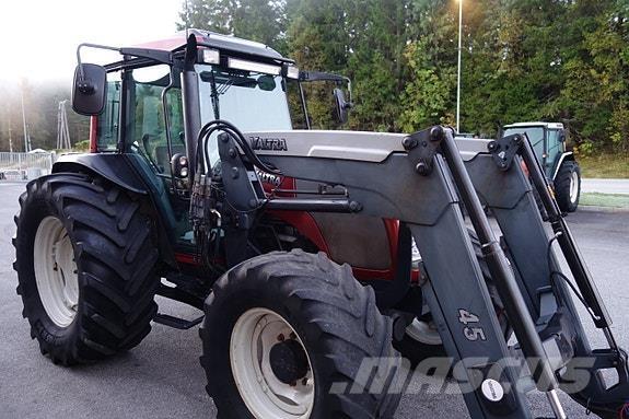 Valtra A85 Трактори