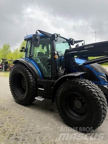 Valtra G 135 A Трактори