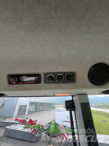 Valtra G115A Трактори