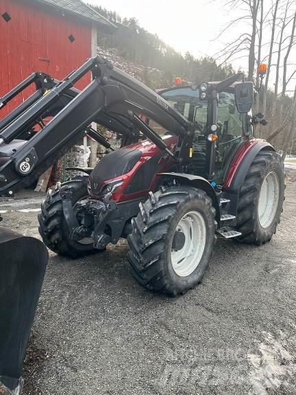 Valtra G125A Трактори