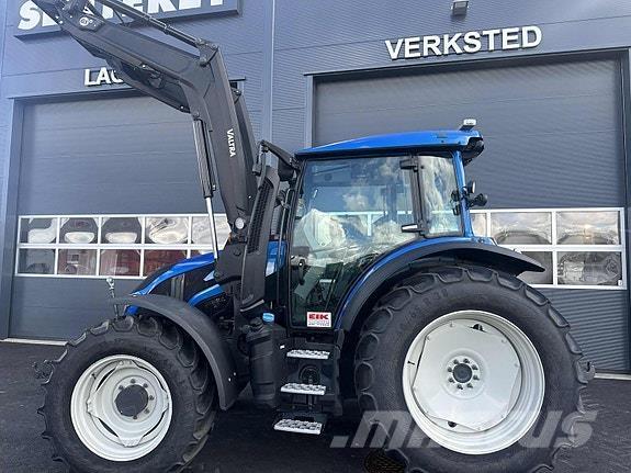 Valtra G135 Activ Трактори
