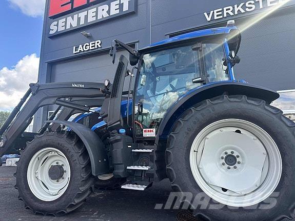 Valtra G135 Activ Трактори