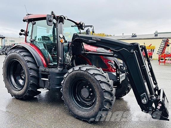 Valtra G135 Active Трактори
