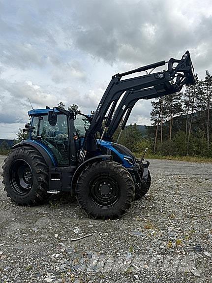 Valtra G135V Трактори
