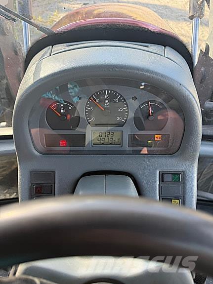 Valtra M150 Трактори