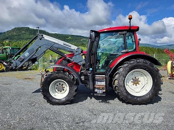 Valtra N 104 H5 Трактори