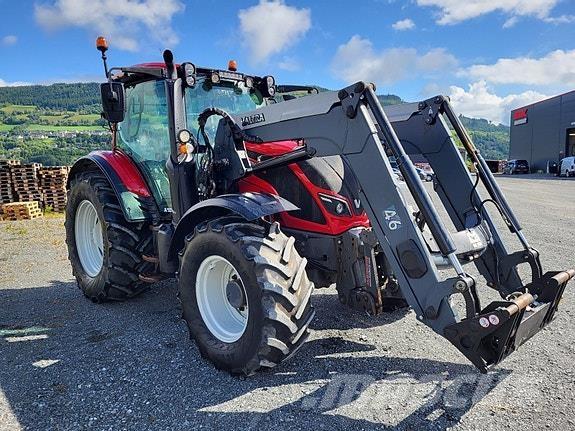 Valtra N 104 H5 Трактори