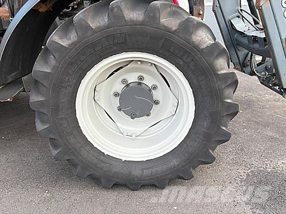 Valtra N103 H3 Трактори