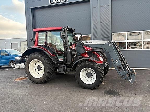 Valtra N103 H3 Трактори