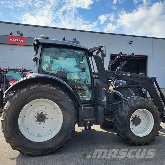 Valtra N104H5 Трактори