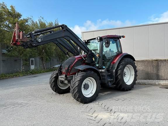 Valtra N114 Трактори