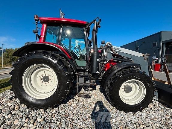 Valtra N123H Трактори