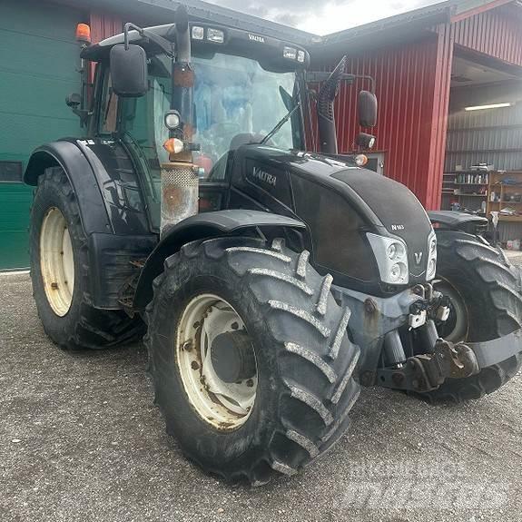 Valtra N163 Direct Трактори