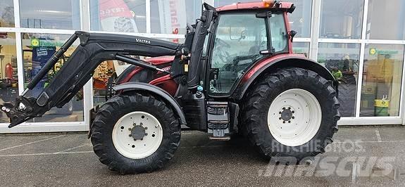 Valtra N174 Трактори