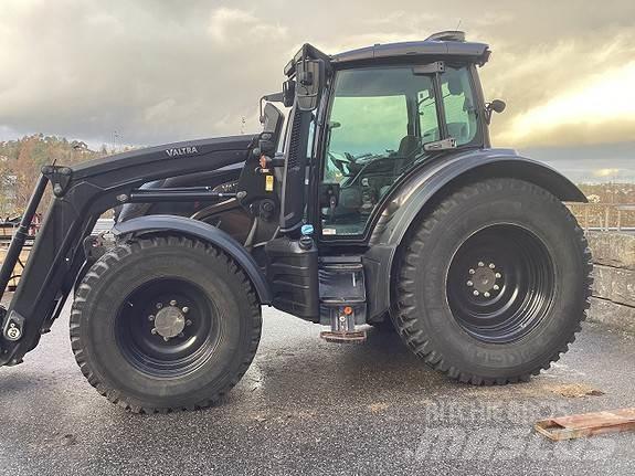 Valtra N174 Трактори