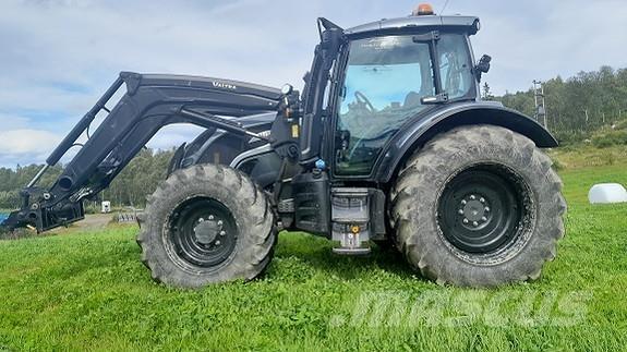 Valtra N174 Трактори