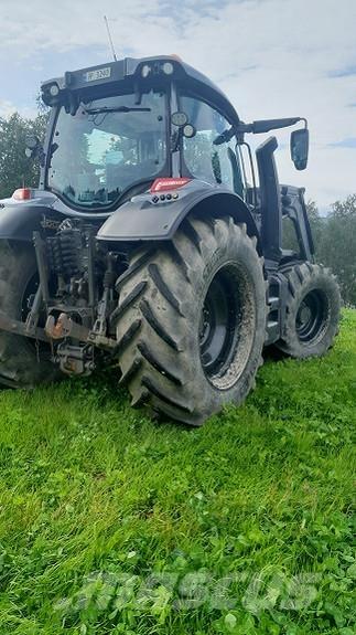 Valtra N174 Трактори