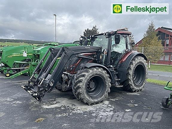 Valtra N174 Трактори