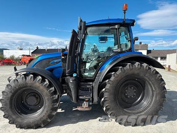 Valtra N174 Direct Трактори