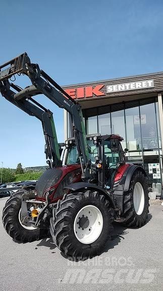 Valtra N174 Versu Трактори