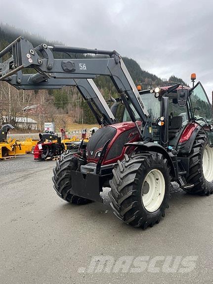 Valtra N174 Versu Трактори