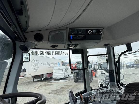 Valtra N174D Трактори