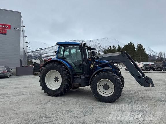 Valtra N174D Трактори