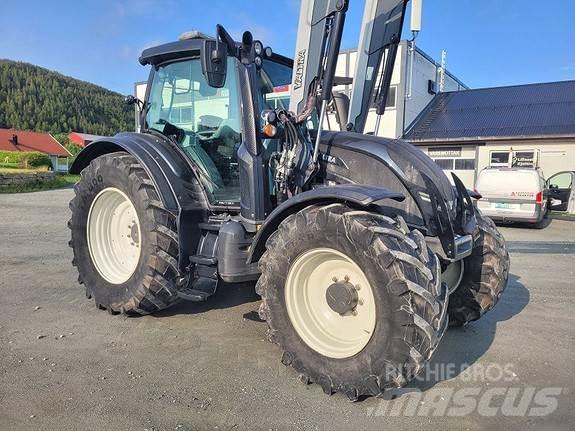 Valtra N174D Трактори