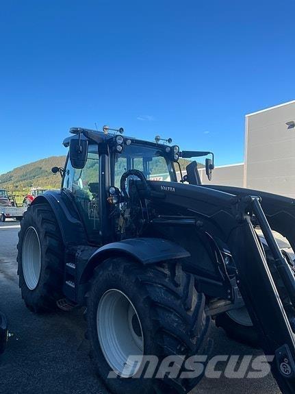 Valtra N174D Трактори