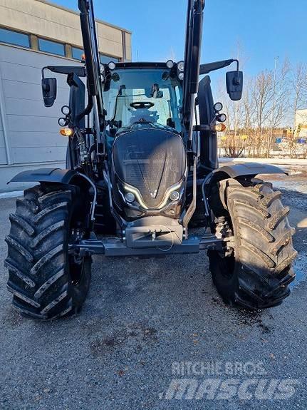 Valtra N175 Трактори
