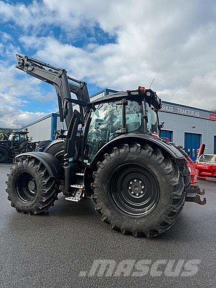 Valtra N175 Трактори