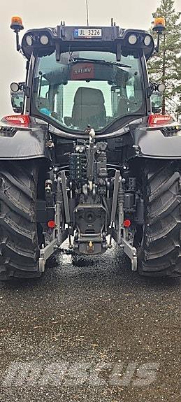 Valtra N175 Трактори