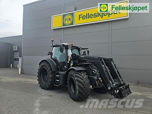Valtra N175 Трактори