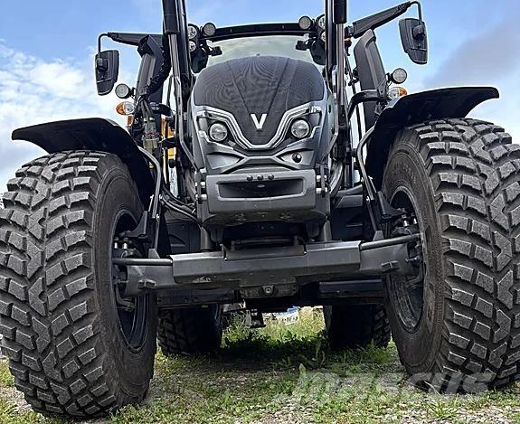 Valtra N175 Direct Трактори