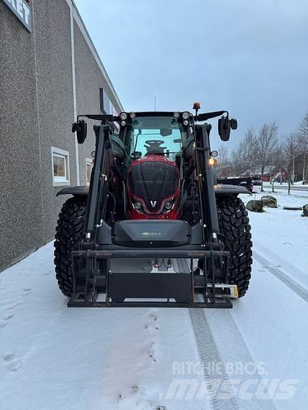 Valtra N175A Трактори