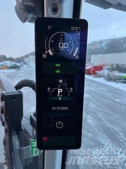 Valtra N175A Трактори